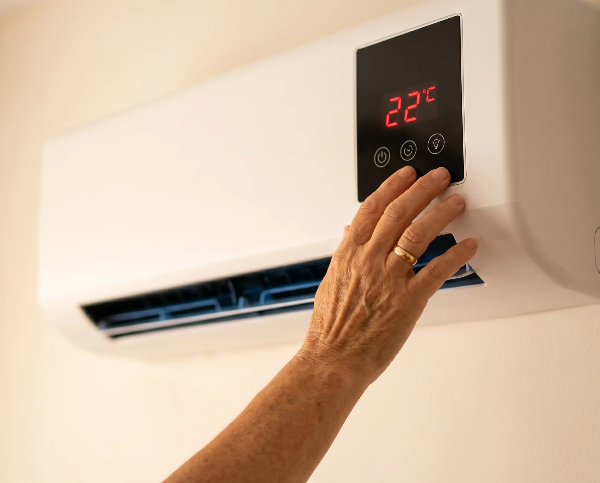 AerioQ touch display close-up