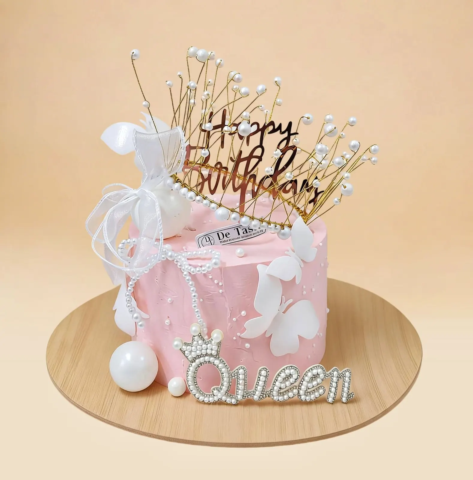 Pearl Crown Queen Cake